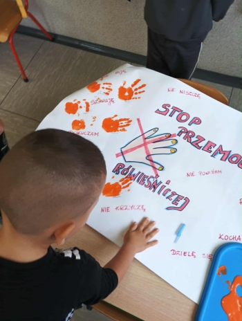 810deabf-2da8-45ca-b110-bfa7a3632387