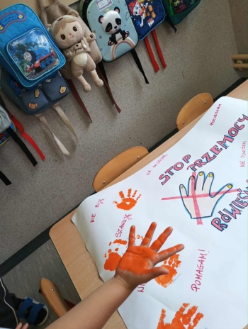 b5fe8fb7-0289-4beb-bd3c-d15702267cec