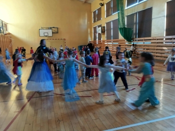 8b829d4f-9bec-4dec-aed5-524566535a6f