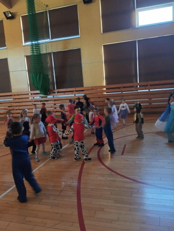 722a7e95-b00a-4fbc-b6ae-f6613aae84c1