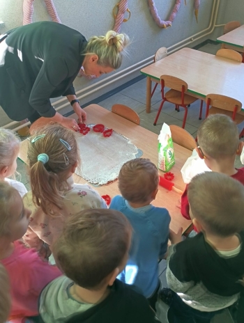 7408cb85-95ad-49f7-a696-071ef4b5946f