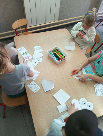 42c270e7-f708-45cb-b117-9e82e8a76298