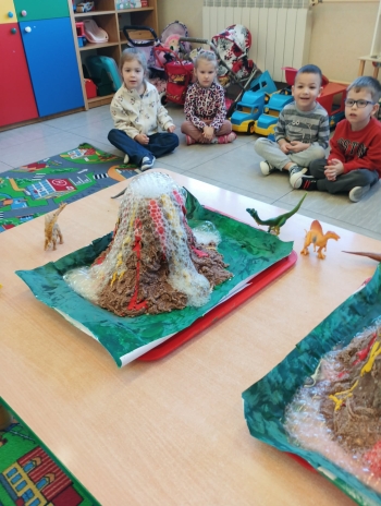 f3915cd5-3c76-46d8-accd-e974426ac243