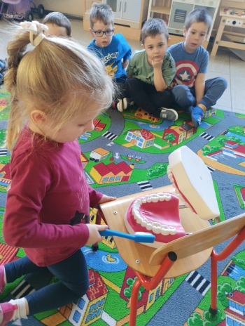 ee3028b3-bc6d-4d44-add6-3d4382f58ee6