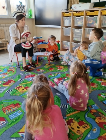 1ef54194-3e42-4eff-957e-3259c1f0698a