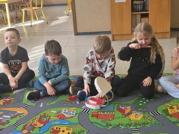 450f3be3-afbc-4e33-9a06-d81053defc2d