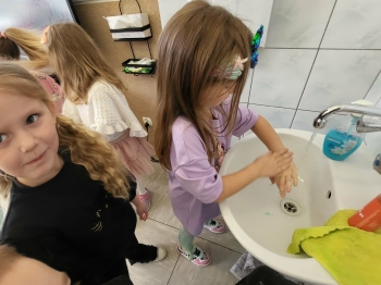 f9b61fb0-3897-4827-a866-e11f776fb17a